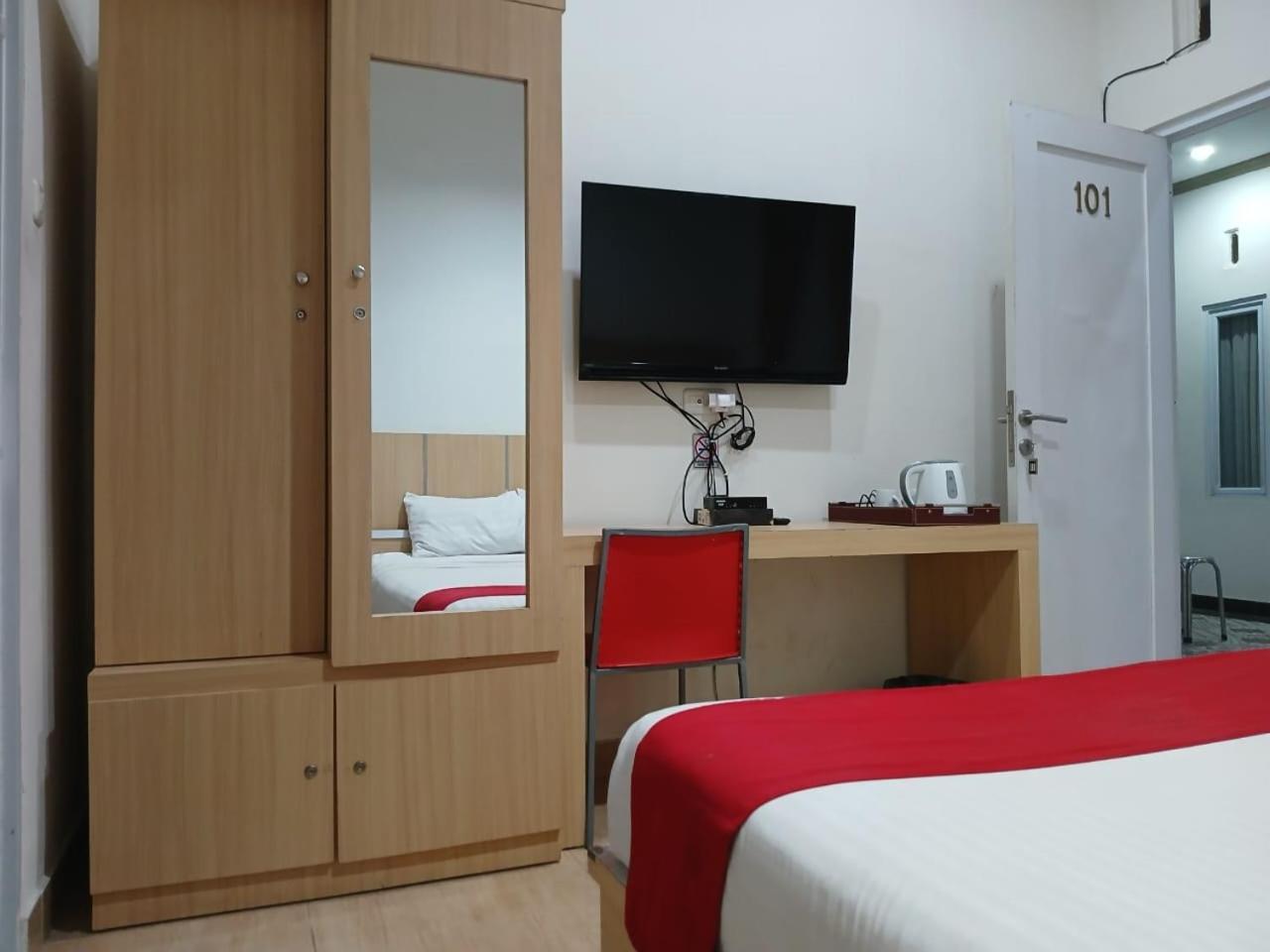Macan Kumbang Residence Palembang Kültér fotó
